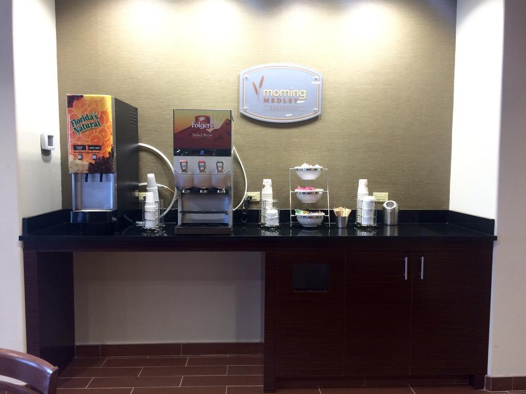 Sleep Inn & Suites Carlsbad Caverns Area Bagian luar foto